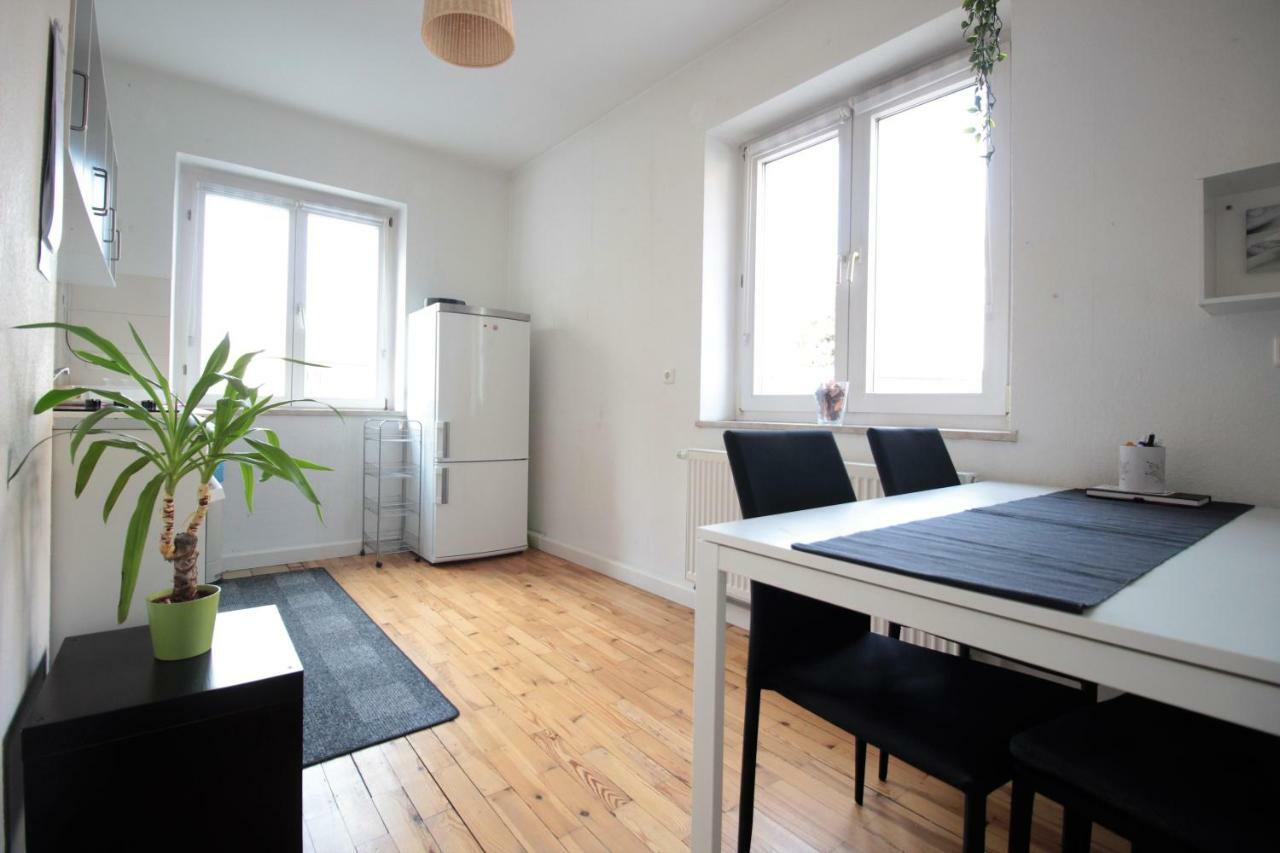 Charming 3-Bedroom Apartment With Parking Lot Wurzburg Ngoại thất bức ảnh