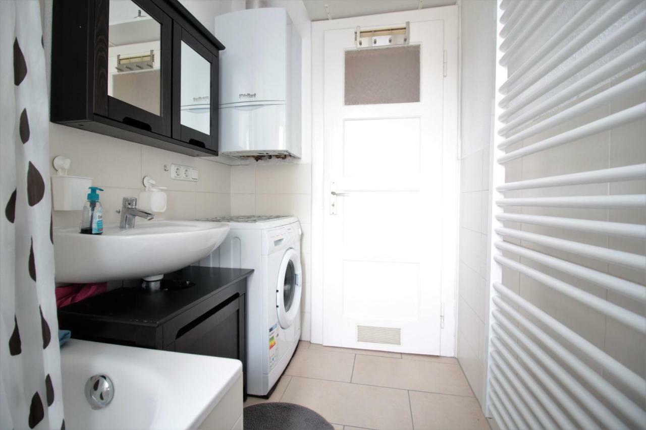 Charming 3-Bedroom Apartment With Parking Lot Wurzburg Ngoại thất bức ảnh