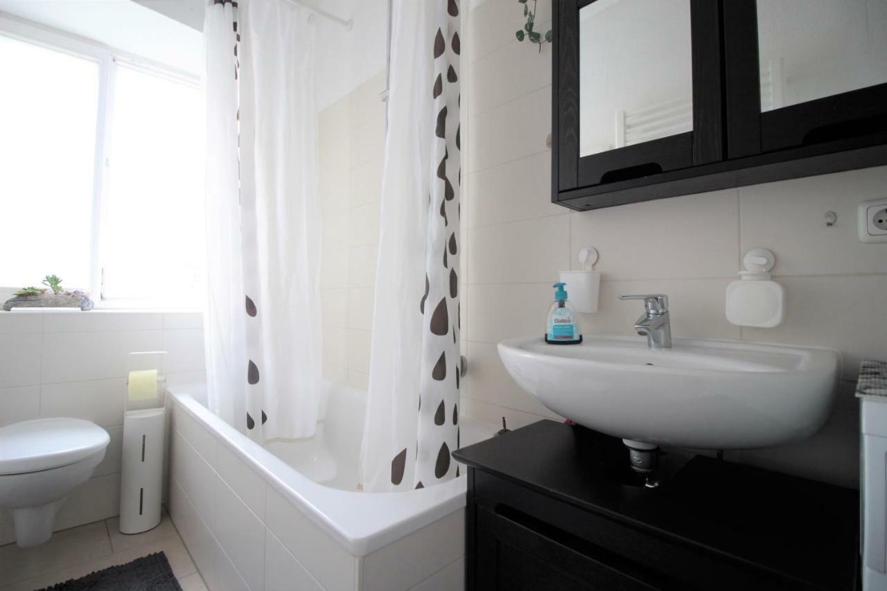 Charming 3-Bedroom Apartment With Parking Lot Wurzburg Ngoại thất bức ảnh
